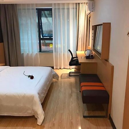 7 Days Premium Chongqing Jiangbei International Airport Branch Hotel Kültér fotó