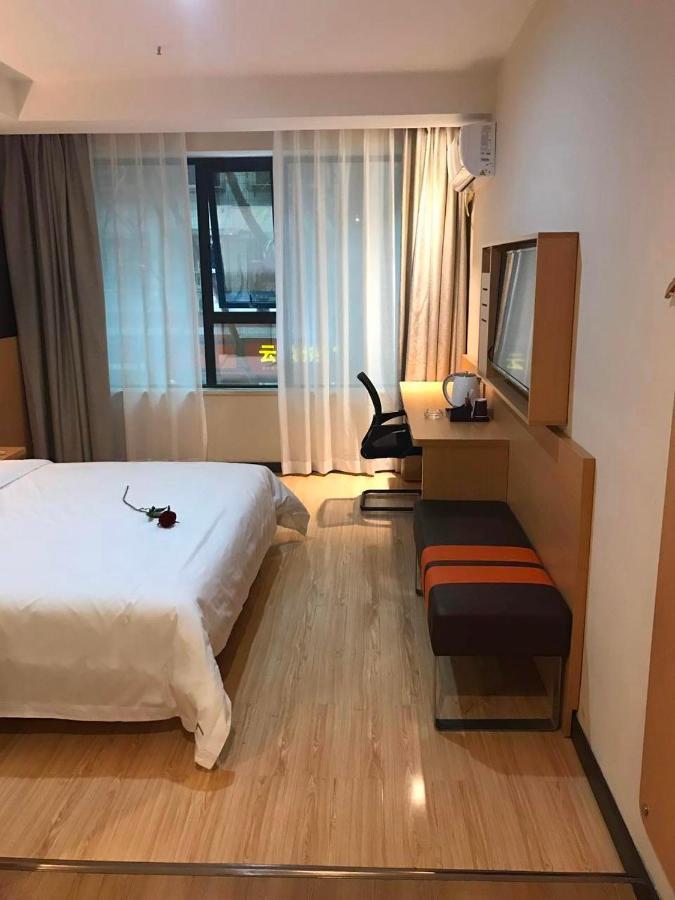7 Days Premium Chongqing Jiangbei International Airport Branch Hotel Kültér fotó