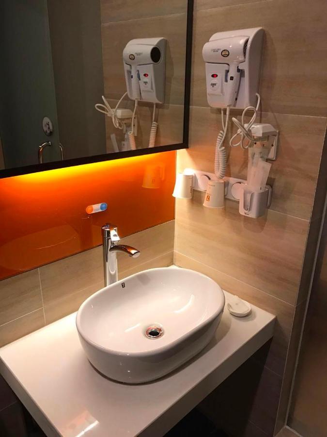 7 Days Premium Chongqing Jiangbei International Airport Branch Hotel Kültér fotó