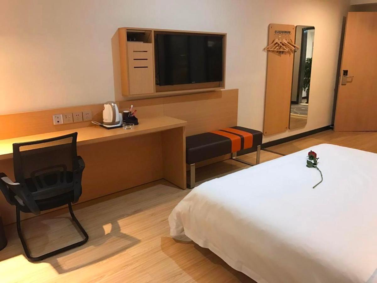 7 Days Premium Chongqing Jiangbei International Airport Branch Hotel Kültér fotó